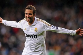 开云体育世界杯-巴斯托尼的沉默惊雷，当德国战车在墨西哥高原熄火