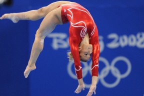 世界杯2026-英格拉姆化身魔术师，鹈鹕独行侠之战见证新王诞生