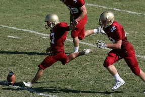 开云平台-哈利伯顿爆发，76人鏖战森林狼，当孤胆英雄撞上钢铁森林