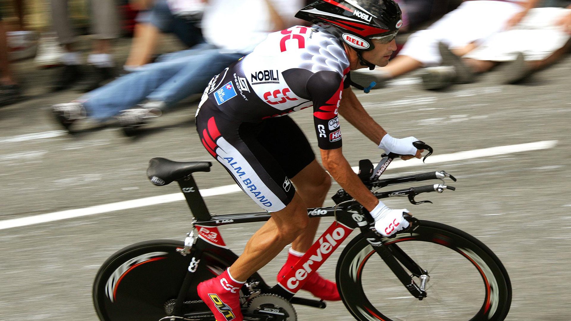 2026世界杯之夜，C罗连续得分拉开差距，时间之河见证不朽传奇