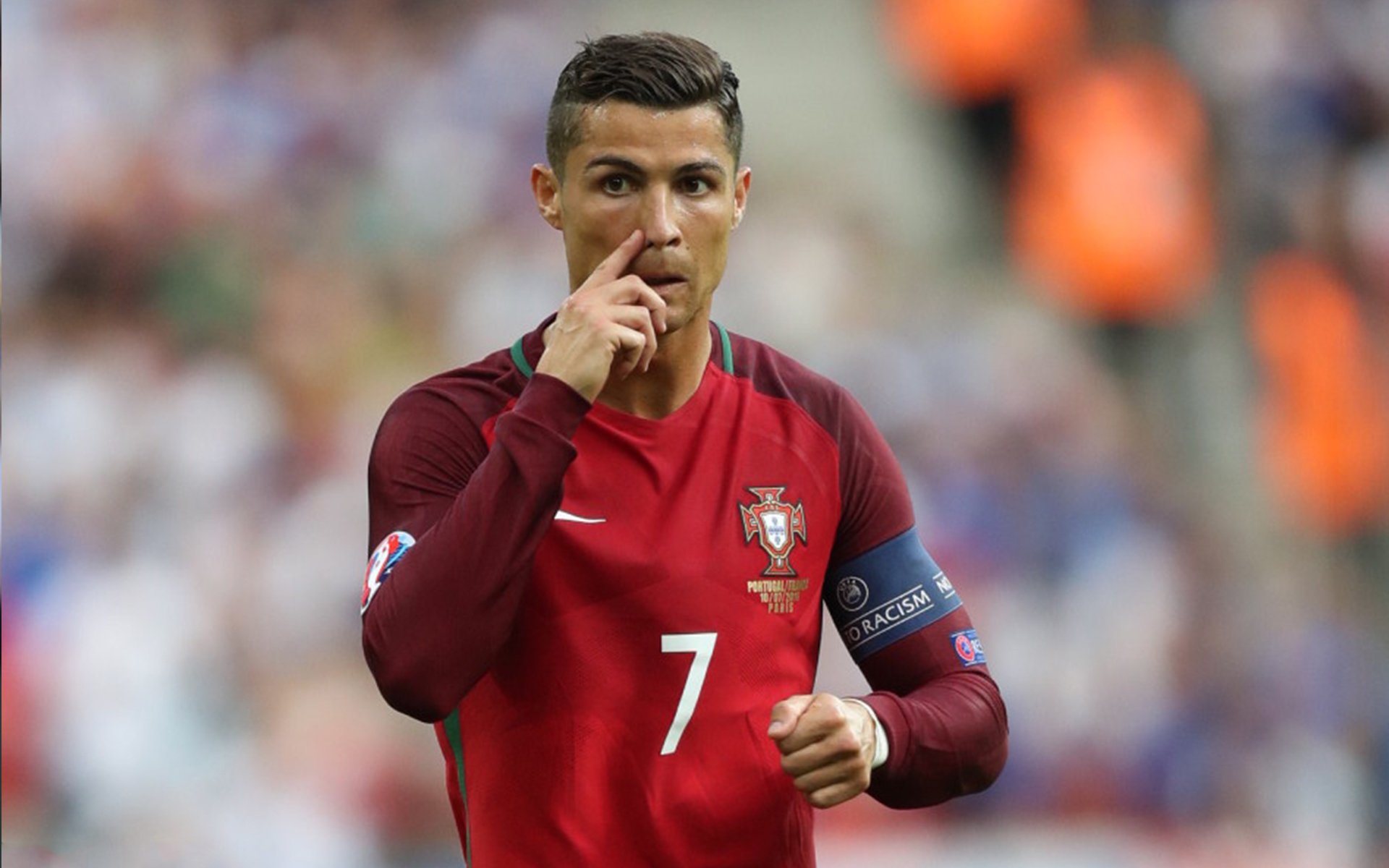 萨拉赫的沉默与呐喊，当足球成为移民的生死战