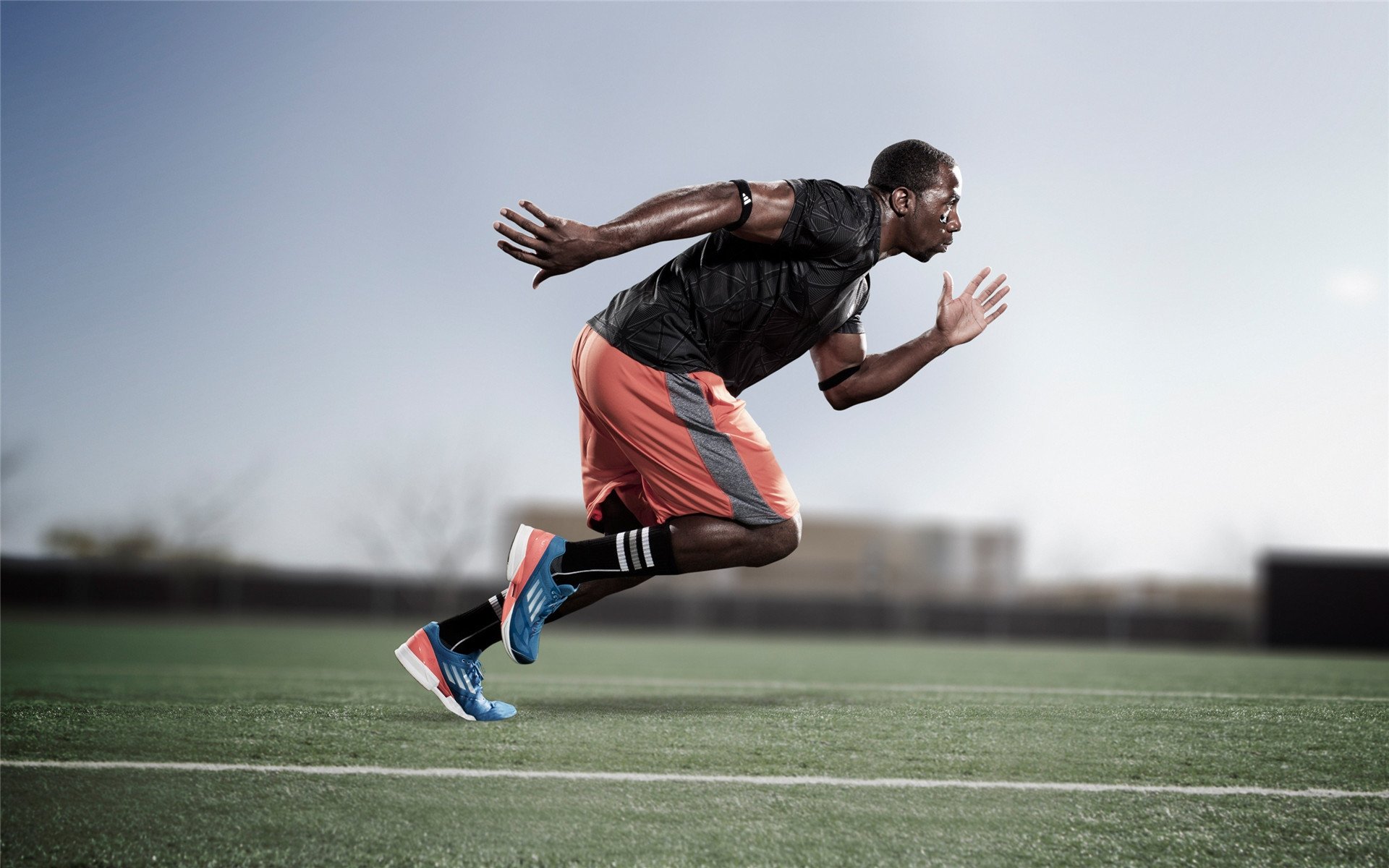 季后赛抢七之夜,霍勒迪成为胜负手,当沉默的齿轮转动命运